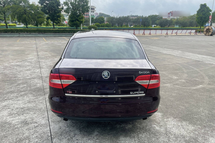 斯柯达 速派 2013款 2.0TSI DSG尊仕版车身外观6006