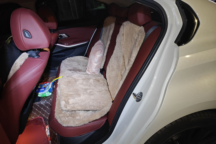 宝马3系 2022款 改款 325i M运动曜夜套装中控内饰21