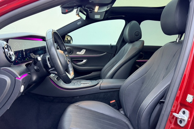 奔驰E级(进口) 2021款 E 260 时尚型运动版中控内饰7003