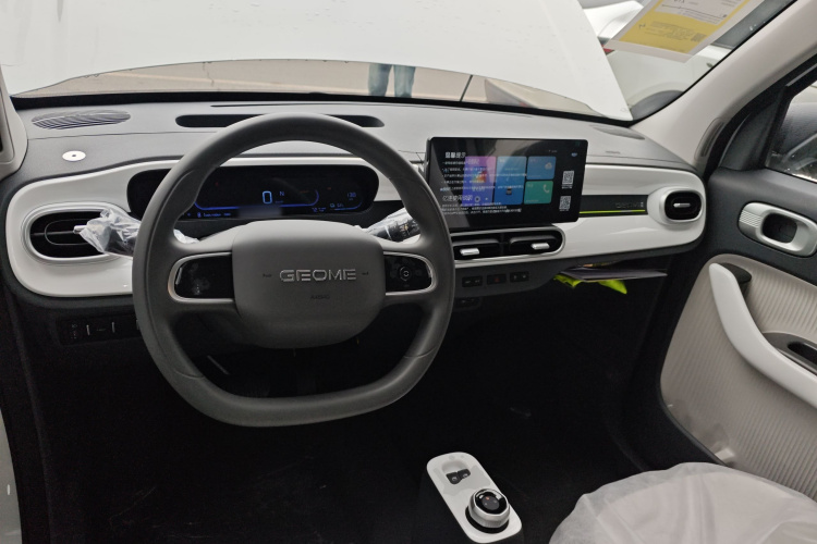 吉利银河 熊猫 2025款 210km 元气熊中控内饰12