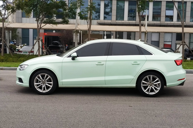 奥迪A3 2018款 30周年年型 Limousine 35 TFSI 进取型车身外观6009