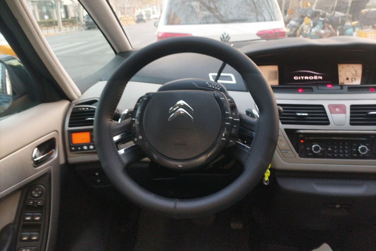 雪铁龙 C4 PICASSO 2009款 Grand 2.0L 舒适型局部细节13