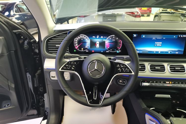 奔驰GLE轿跑 2024款 GLE 350 4MATIC 轿跑SUV 时尚型中控内饰13
