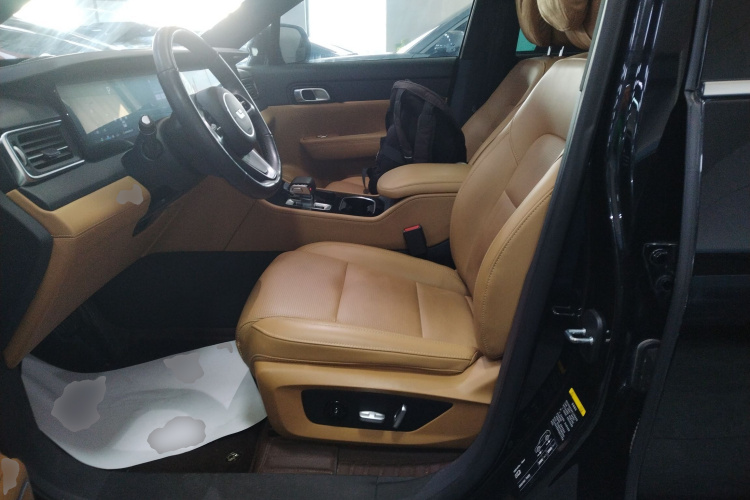 理想汽车 理想ONE 2021款 增程6座版中控内饰19