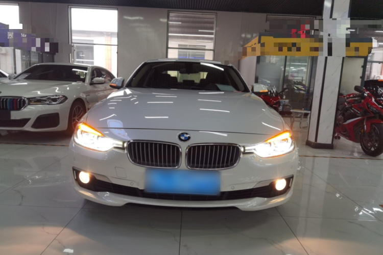 宝马3系 2019款 320Li 时尚型车身外观2