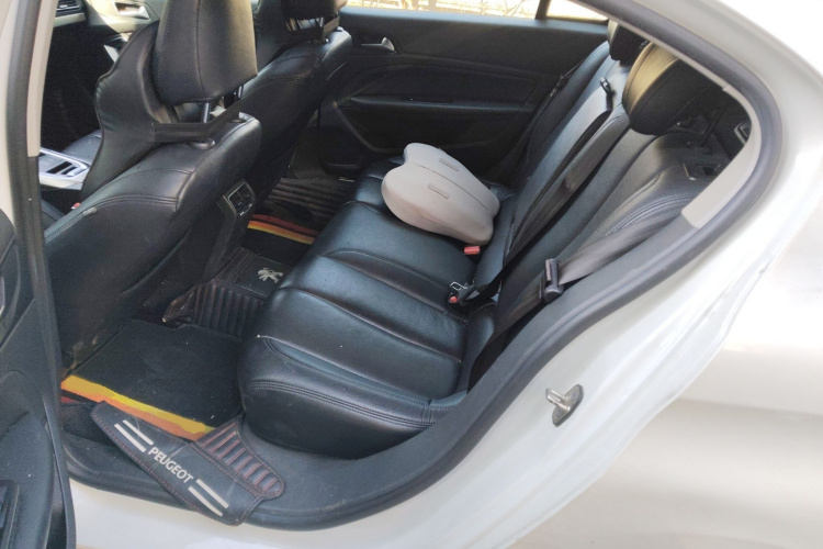 标致408 2018款 350THP 自动豪华版中控内饰7004