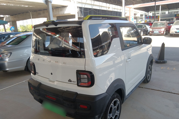 吉利银河 2025款 210km 熊猫骑士车身外观7