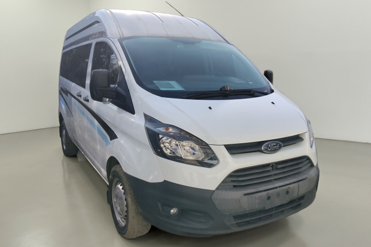 福特 全顺 2019款 2.0T汽油自动多功能商用车中轴中顶6座国VI车身外观3