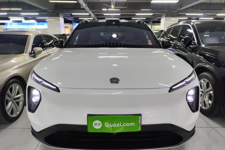 蔚来ES6 2024款 75kWh车身外观2