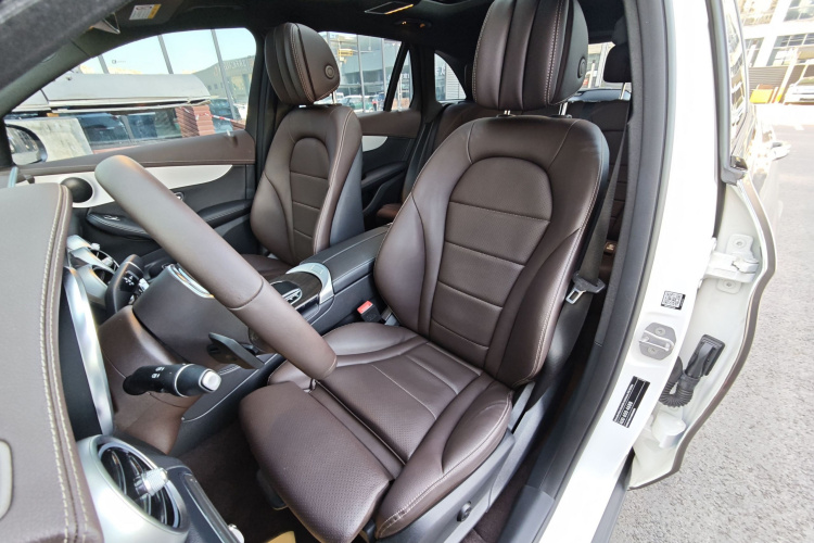 奔驰GLC 2020款 改款 GLC 260 L 4MATIC 动感型中控内饰7006