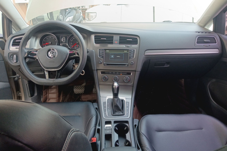 大众 高尔夫 2015款 1.6L 自动舒适型中控内饰12