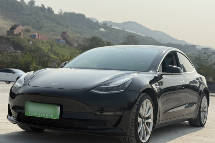 特斯拉 Model 3 2020款 改款 长续航后轮驱动版车身外观1