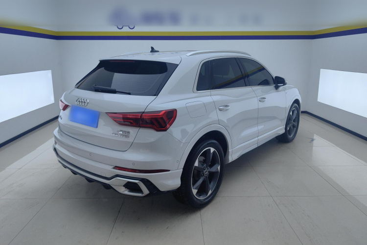 奥迪Q3 2024款 35 TFSI 时尚动感型车身外观7