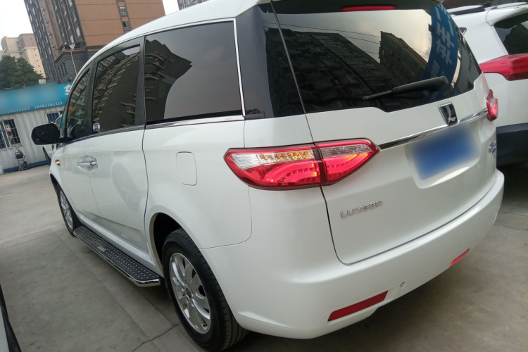 纳智捷 大7 MPV 2016款 2.0T 豪华型车身外观4