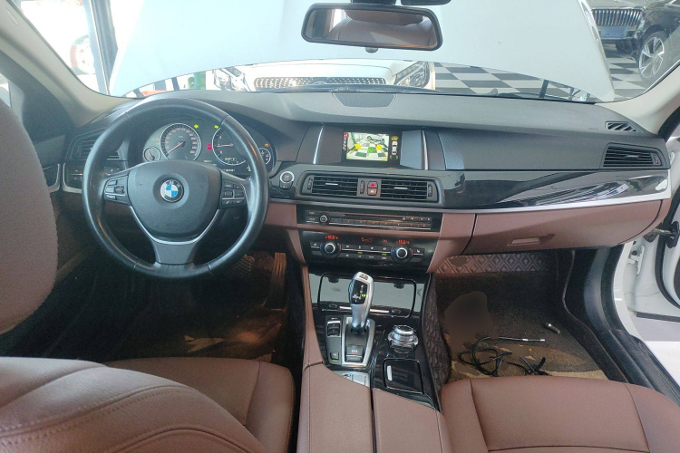宝马5系 2017款 520Li 典雅型中控内饰7002