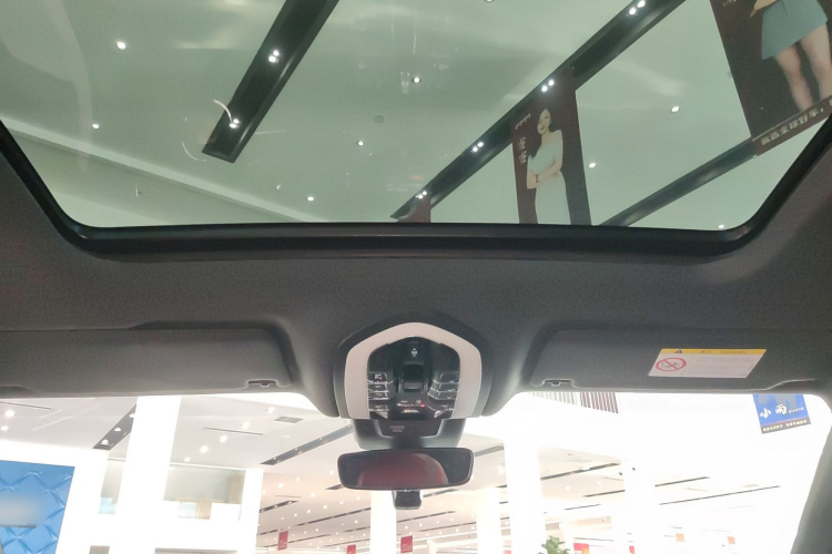 保时捷 2023款 Macan 2.0T中控内饰22