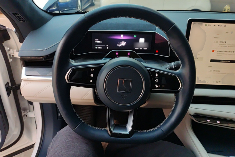 极氪001 2023款 WE版 86kWh局部细节13