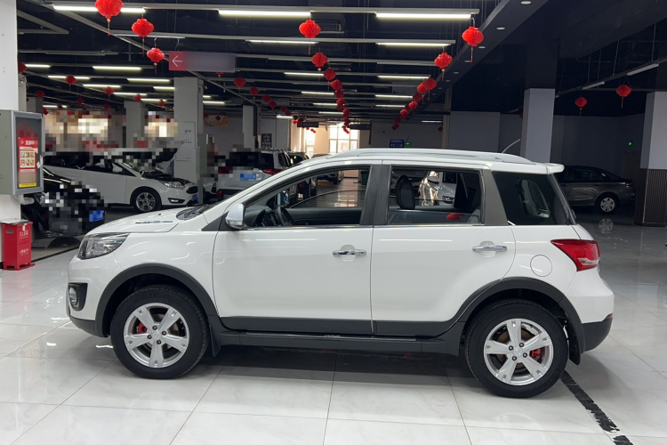 长城M4 2015款 1.5L AMT豪华型车身外观6005