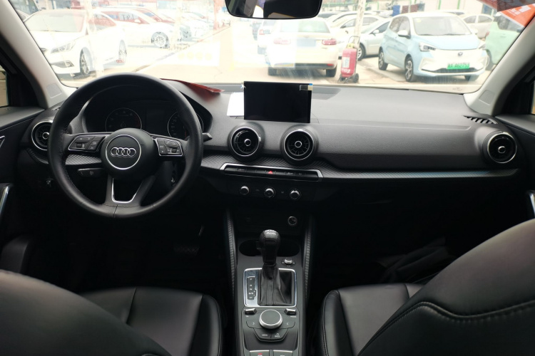 奥迪Q2L 2018款 35 TFSI 上市专享版 国VI中控内饰7002