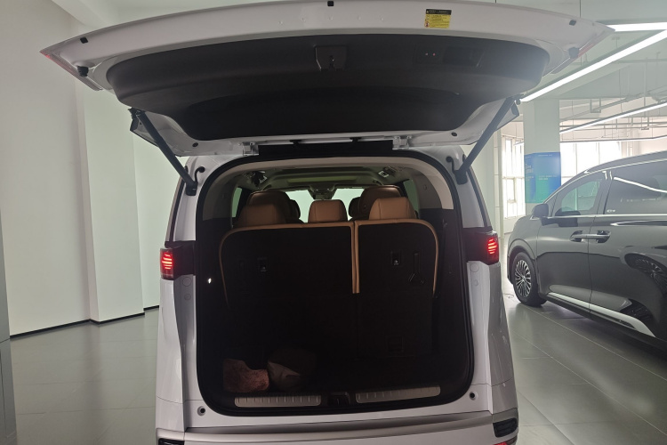 腾势D9 2024款 DM-i 980 四驱尊贵型机舱底盘23