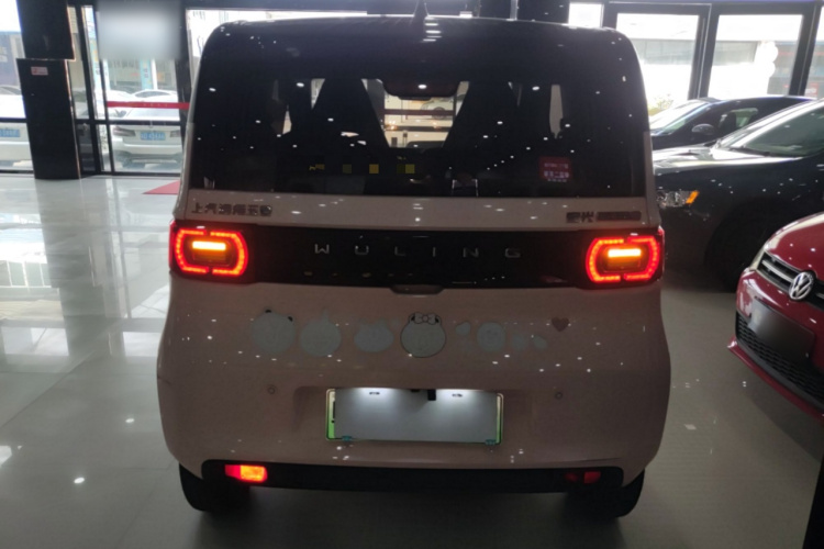 五菱汽车 宏光MINIEV 2021款 马卡龙夹心款 120km 三元锂车身外观6004