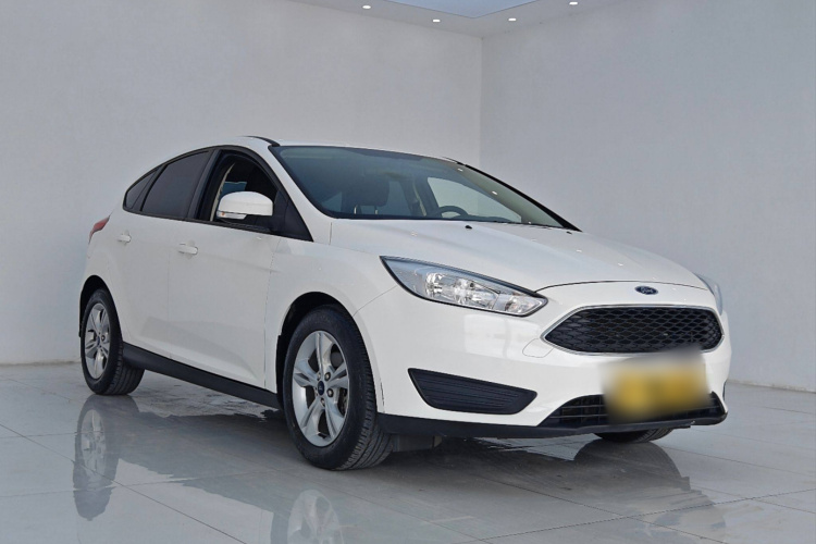 福特 福克斯 2018款 两厢经典 1.6L 自动舒适型智行版车身外观6002