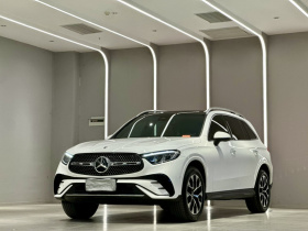 奔驰GLC 2023款 改款 GLC 260 L 4MATIC 豪华型 5座