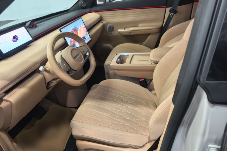 星途 星纪元 ET 2024款 增程 240 Ultra四驱中控内饰19