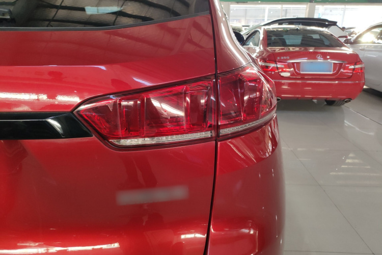 魏牌 VV7 2017款 2.0T 旗舰型车身外观6006