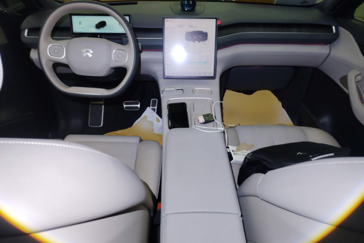 蔚来ES8 2023款 75kWh中控内饰12