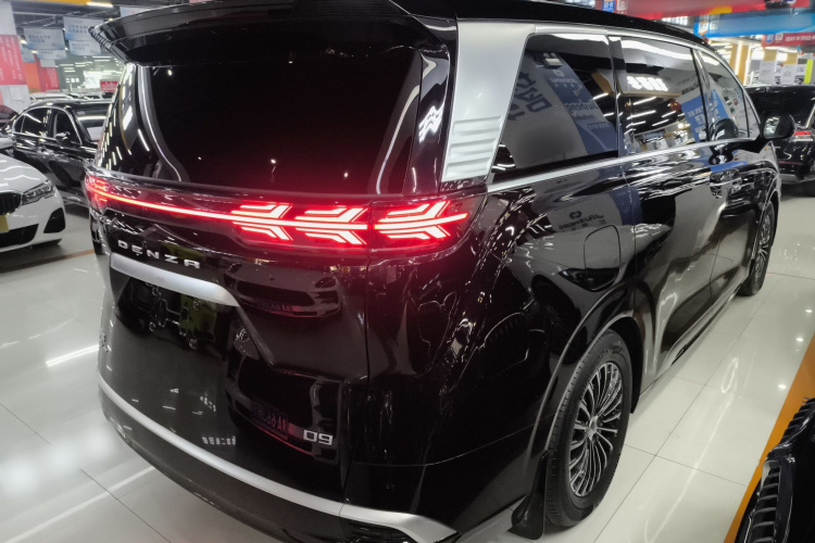 腾势D9 2022款 DM-i 970 四驱尊荣型车身外观6005