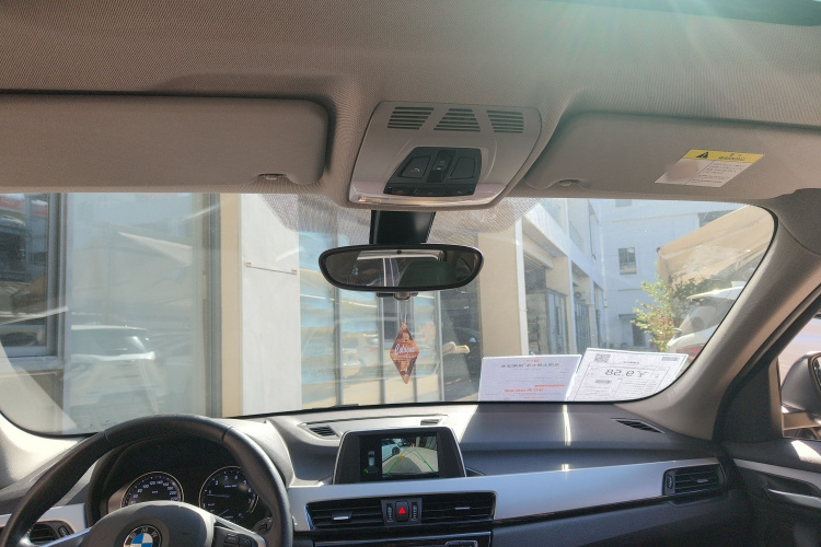 宝马X1 2019款 sDrive20Li 领先型中控内饰22