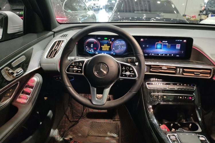 奔驰EQC 2022款 改款 EQC 400 4MATIC中控内饰13