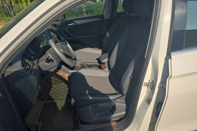 大众 途观L 2019款 330TSI 自动两驱风尚版 国VI局部细节19