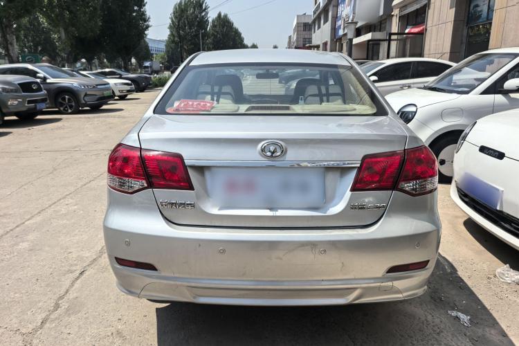 长城C30 2015款 经典版 1.5L 手动畅享型车身外观6004