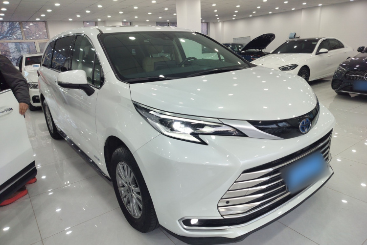 丰田 赛那SIENNA 2021款 2.5L混动 豪华版车身外观6002