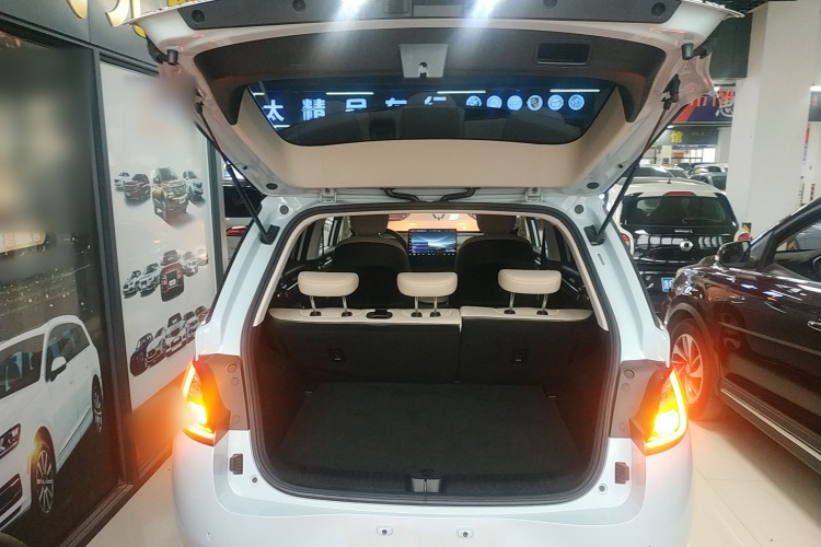 宝骏云朵 2023款 460 Pro局部细节23