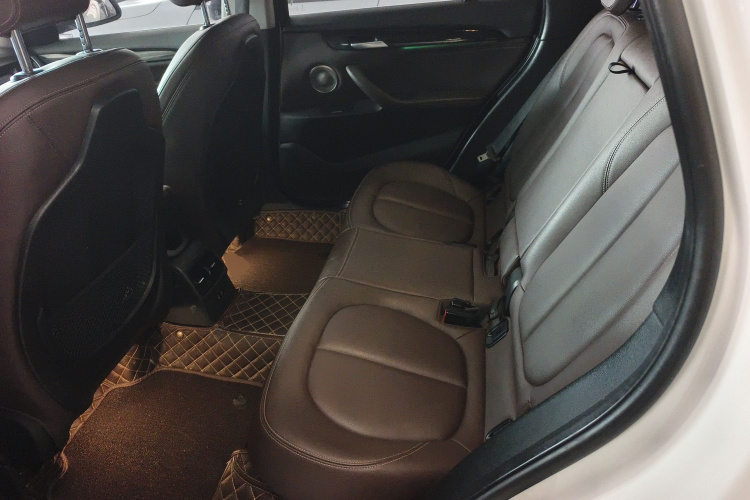 宝马X1 2021款 改款 sDrive25Li 领先型中控内饰7004