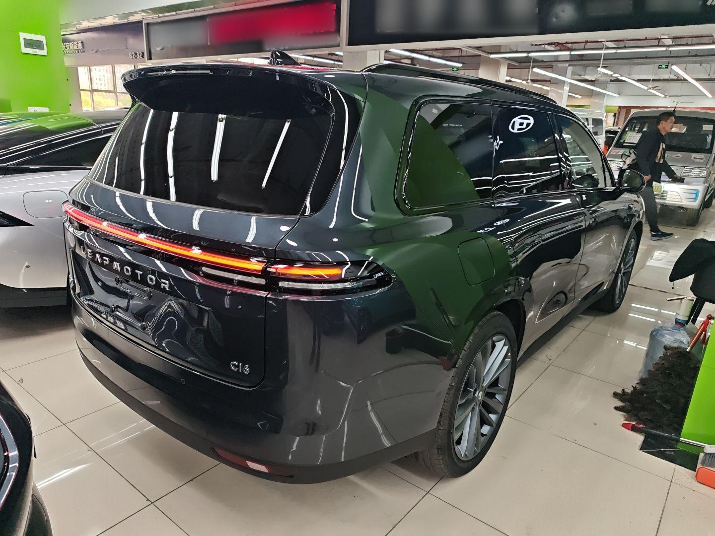 零跑汽车 零跑C16 2024款 增程 200尊享版