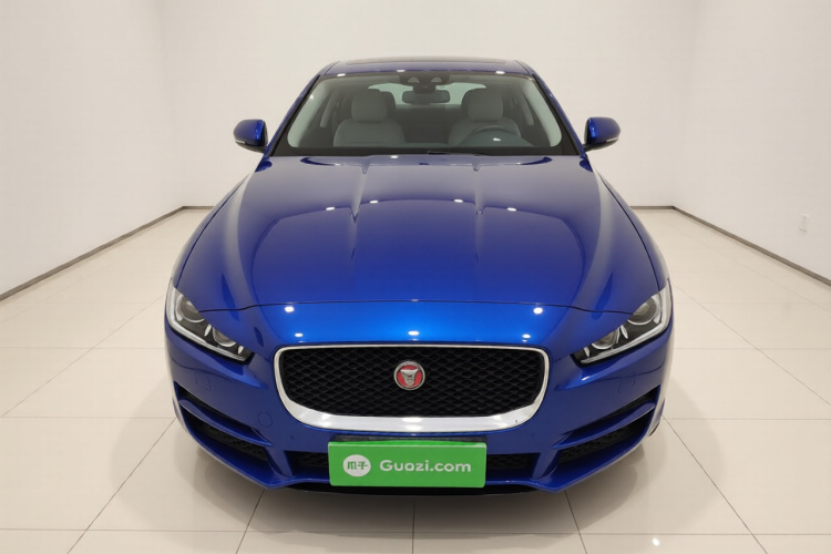 捷豹XEL 2019款 2.0T 200PS 精英版车身外观2