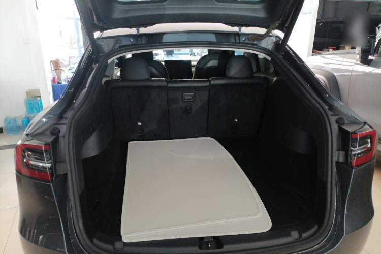 特斯拉 Model Y 2021款 标准续航后驱版机舱底盘23
