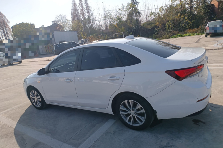 别克 英朗 2019款 18T 自动互联精英型 国VI车身外观4