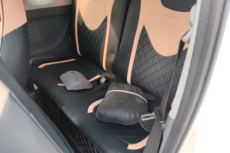 五菱汽车 宏光MINIEV 2021款 马卡龙臻享款 三元锂中控内饰21