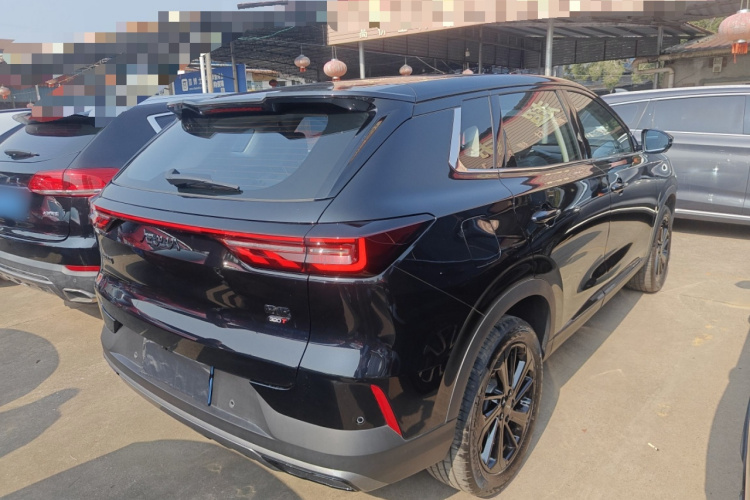 东风风神 皓极 2025款 马赫动力 1.5T 豪华型车身外观7