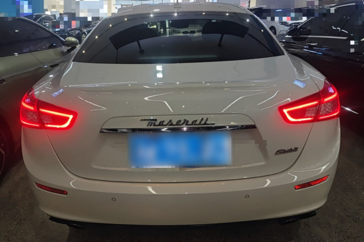 玛莎拉蒂 Ghibli 2014款 3.0T 标准版车身外观6