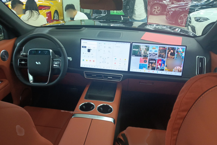 理想汽车 理想L9 2025款 Ultra 智能焕新版中控内饰7002
