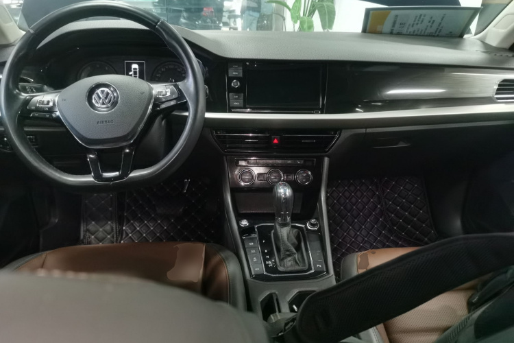 大众 朗逸 2018款 280TSI DSG豪华版 国V中控内饰7002