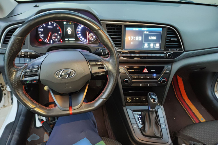 现代 领动 2018款 1.4T 双离合炫动·活力型中控内饰12