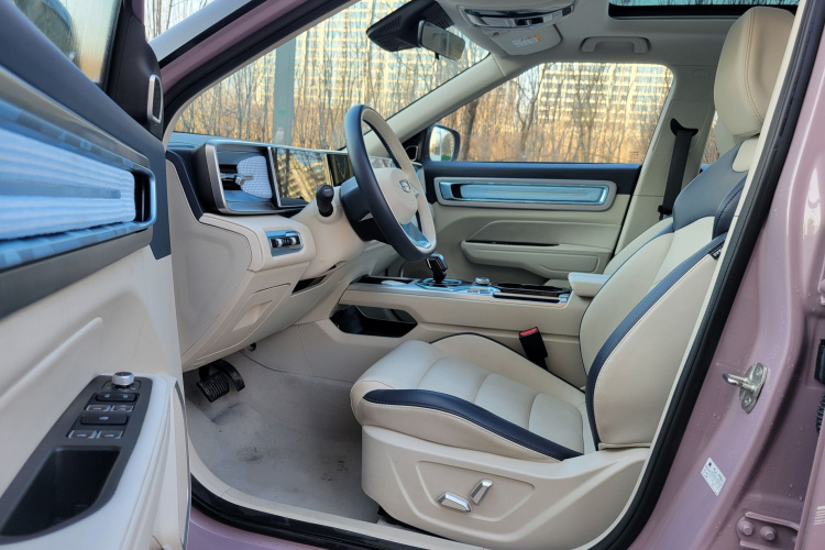 吉利汽车 吉利icon 2025款 玲珑 1.5TD 如意版中控内饰7005