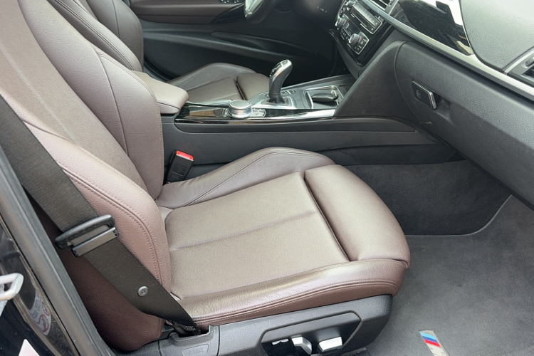 宝马3系 2018款 320Li 领先型M运动套装局部细节41